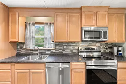 6 Howard Street, Derry, NH 03038 - Photo 6