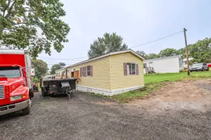 8 1st St, Mont Vernon, NH 03057 - Photo 2