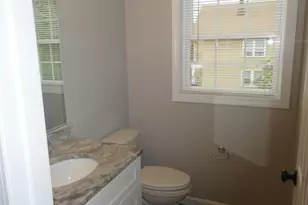 152 Oakdale Ave, Manchester, NH 03103 - Photo 14