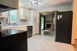 1 Jessica Ln, Derry, NH 03038 - Photo 10