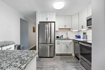 133 English Village Road #302, Manchester, NH 03102 - Photo 6