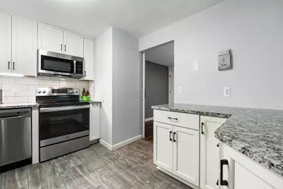 133 English Village Road #302, Manchester, NH 03102 - Photo 8