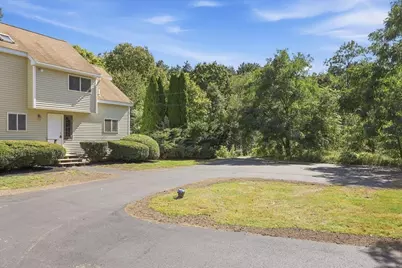 104R Fordway Extension, Derry, NH 03038 - Photo 6
