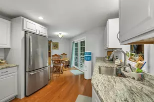 54 St John Ln, Hampstead, NH 03841 - Photo 4