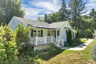16 Canopache Rd, Wolfeboro, NH 03894 - Photo 2