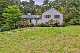 34 Joanne Dr, Hooksett, NH 03106 - Photo 1