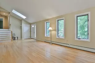 34 Joanne Dr, Hooksett, NH 03106 - Photo 8