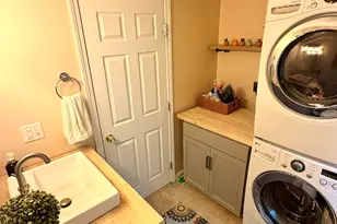 19A Deerwood Dr, Amherst, NH 03031 - Photo 12