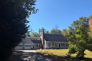 14 Pinewood Dr, Amherst, NH 03031 - Photo 1