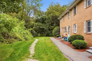 902 Elmwood Dr, Hudson, NH 03051 - Photo 24