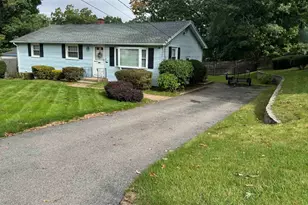 21 Woodfield St, Nashua, NH 03062 - Photo 1