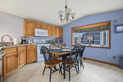 1 Friendship Drive, Salem, NH 03079 - Photo 4