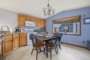 1 Friendship Dr, Salem, NH 03079 - Photo 4