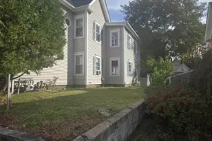 83 Sagamore St, Manchester, NH 03104 - Photo 2