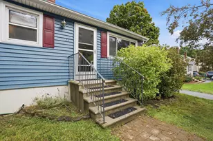 77 Coburn St, Manchester, NH 03102 - Photo 4