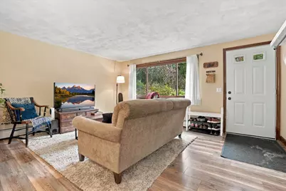 77 Coburn Street, Manchester, NH 03102 - Photo 6