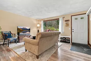 77 Coburn St, Manchester, NH 03102 - Photo 6