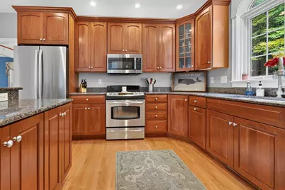 39 Colonel Daniels Drive, Bedford, NH 03110 - Photo 6