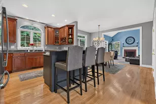 39 Colonel Daniels Dr, Bedford, NH 03110 - Photo 8