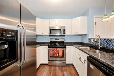 27 Suffolk Court #168, Bedford, NH 03110 - Photo 8