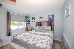 27 Suffolk Ct, Bedford, NH 03110 - Photo 22