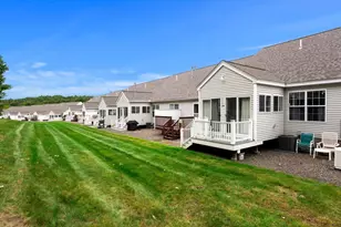 33 Brookview Rd, Windham, NH 03087 - Photo 16