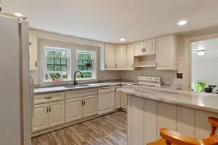 84 Locke Rd, Hampton, NH 03842 - Photo 10