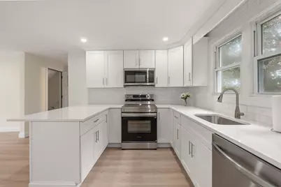8 Blue Hill Avenue #Unit 2, Nashua, NH 03064 - Photo 6