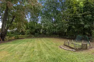 8 Blue Hill Ave, Nashua, NH 03064 - Photo 22