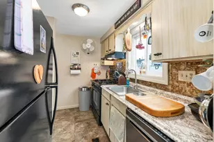 23 Ritter St, Nashua, NH 03060 - Photo 4