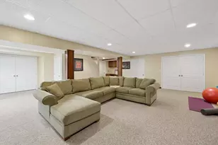 10 Puritan Dr, Bedford, NH 03110 - Photo 32