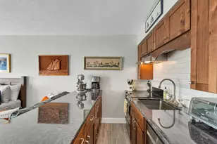 375 Endicott N St, Laconia, NH 03246 - Photo 2