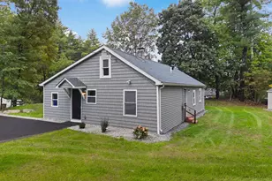 20 Highland Ln, Manchester, NH 03109 - Photo 2