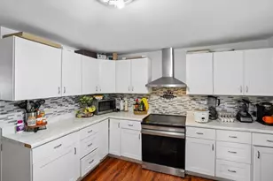 131 Riley Ave, Manchester, NH 03103 - Photo 8
