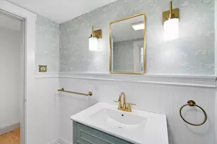 112 Mammoth Rd, Manchester, NH 03109 - Photo 36