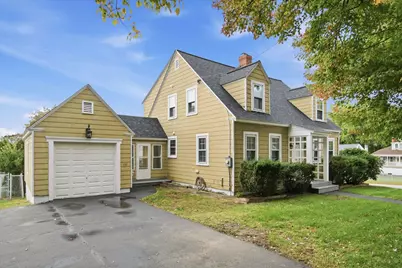 112 Mammoth Road, Manchester, NH 03109 - Photo 2