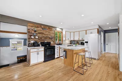 38 Eayers Pond Road, Hudson, NH 03051 - Photo 4