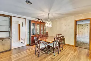 988 Mammoth Rd, Manchester, NH 03104 - Photo 18