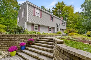 36 Noyes Rd, Londonderry, NH 03053 - Photo 2
