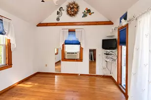17 Whitten St, Hampton, NH 03842 - Photo 2