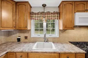 30 Whippoorwill Dr, Newton, NH 03858 - Photo 12