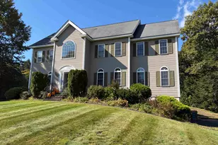 5 Fiddlehead Ln, Chester, NH 03036 - Photo 2