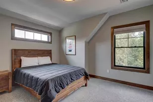 326 S Peak Rd, Lincoln, NH 03251 - Photo 8
