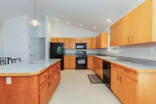269 High St, Candia, NH 03034 - Photo 6