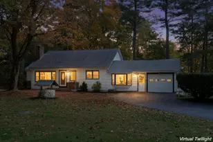195 Rockingham Rd, Auburn, NH 03032 - Photo 8