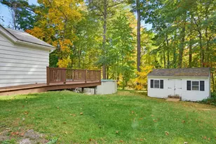 195 Rockingham Rd, Auburn, NH 03032 - Photo 14