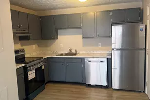 45 Log St, Manchester, NH 03102 - Photo 6