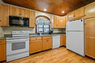 75 Sweden St, Berlin, NH 03570 - Photo 8