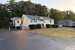 11 Royal Cir, Salem, NH 03079 - Photo 2