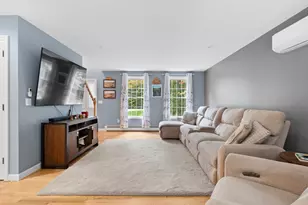 9 Mayhew Dr, Candia, NH 03034 - Photo 8